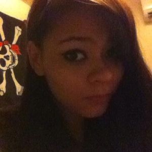 Meet your Posher, Alyssa